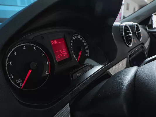 Jetta VA3 Lowline 1.5 MT Red