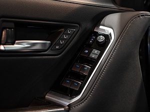 Toyota Land Cruiser 300 ZX (7 мест) 3.4 AT