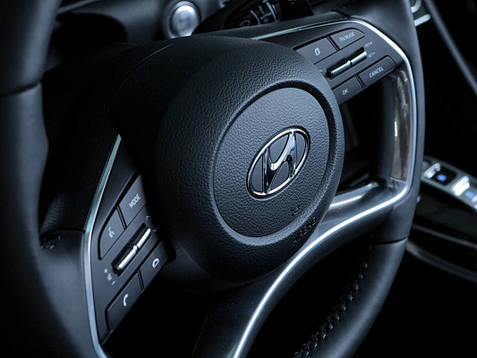 Hyundai Sonata Comfort 2.0 AT 150 л.c. авт. бензин