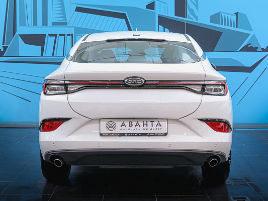 Jac J7 Luxury White CVT