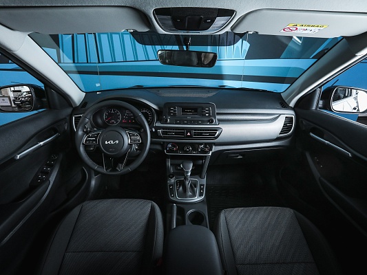 Kia seltos black
