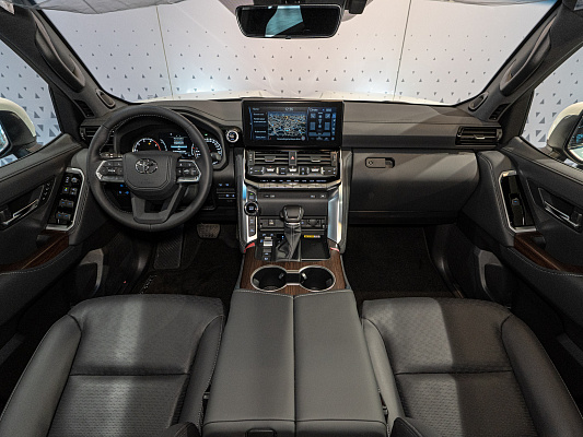 Toyota Land Cruiser 300 3.4d AT White