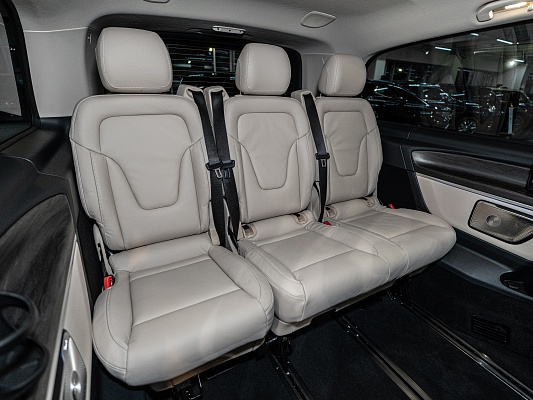Mercedes-Benz V-class Avantgarde 2.0 AT Black